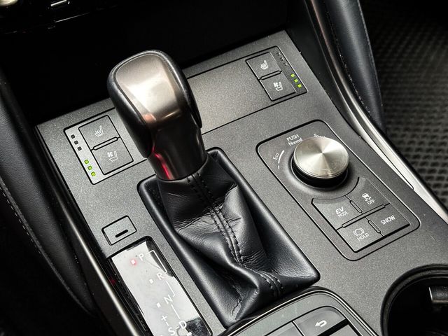 LEXUS凌志 IS 300H  第10張相片