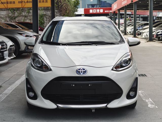 TOYOTA豐田 PRIUS C  第3張相片