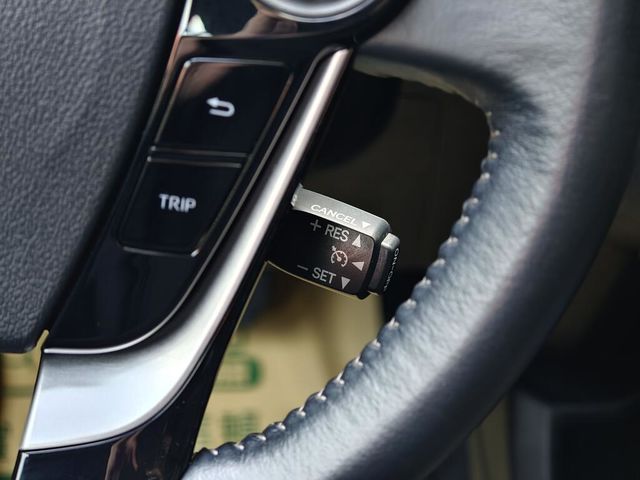 TOYOTA豐田 PRIUS C  第10張相片