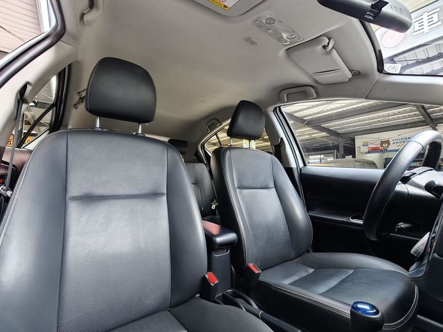 TOYOTA豐田 PRIUS C  第17張相片