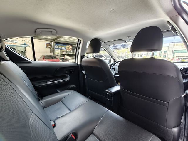 TOYOTA豐田 PRIUS C  第18張相片