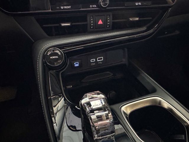 LEXUS凌志 NX300H  第13張相片