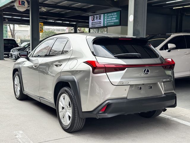 LEXUS凌志 UX250H  第2張相片