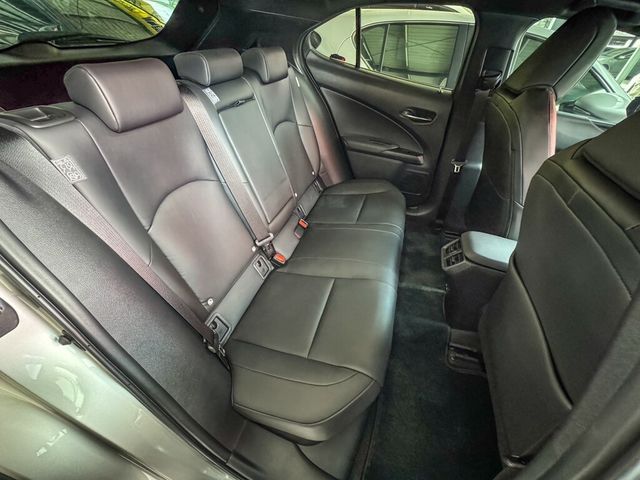 LEXUS凌志 UX250H  第15張相片