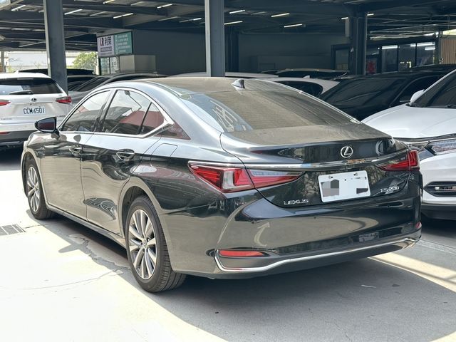 LEXUS凌志 ES200  第2張相片