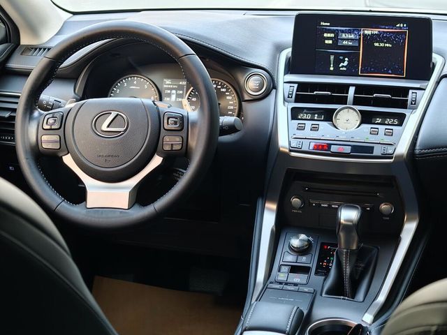 LEXUS凌志 NX200  第5張相片