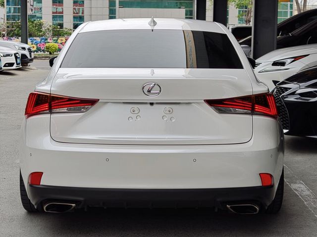 LEXUS凌志 IS 300  第4張相片