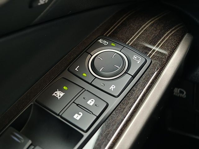 LEXUS凌志 IS 300  第15張相片