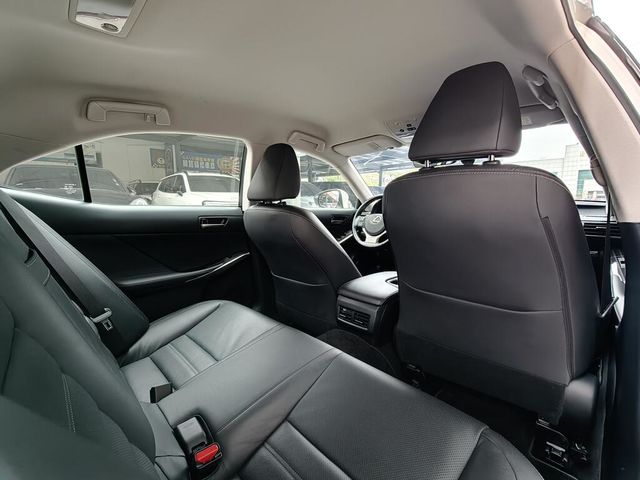 LEXUS凌志 IS 300  第19張相片