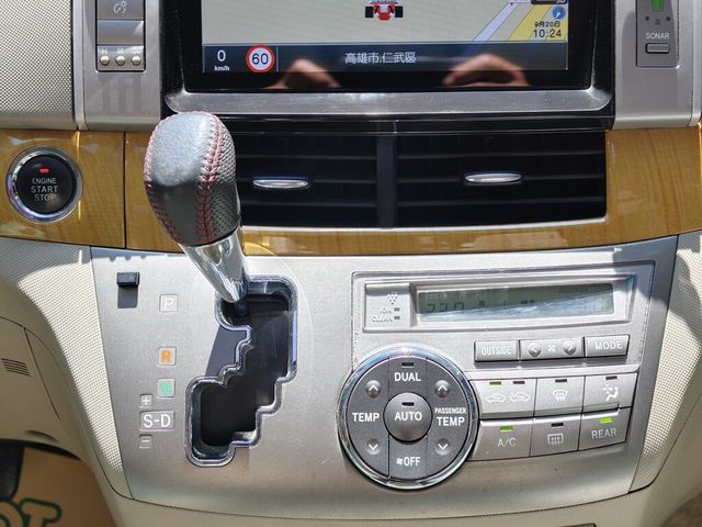 TOYOTA豐田 PREVIA  第10張相片