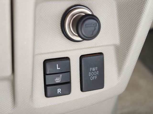 TOYOTA豐田 PREVIA  第11張相片