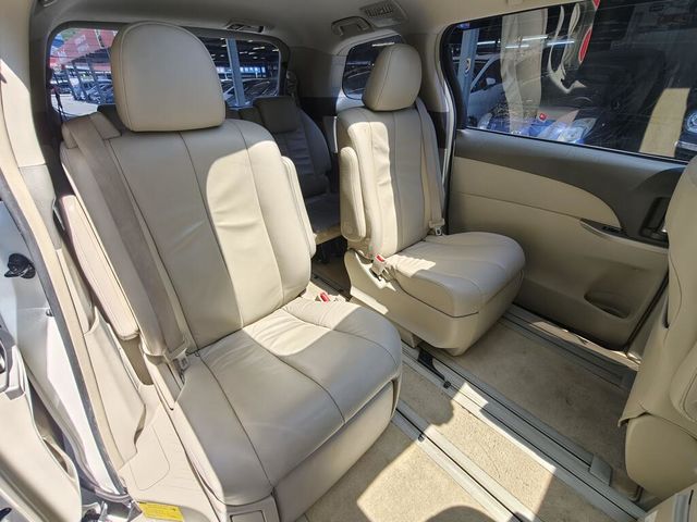 TOYOTA豐田 PREVIA  第16張相片