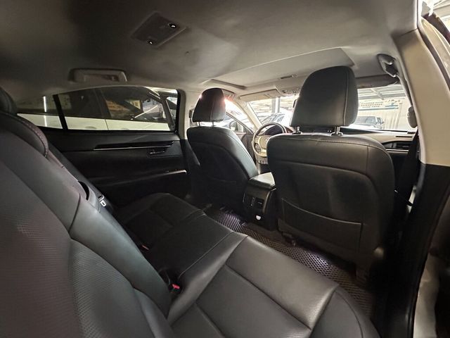 LEXUS凌志 ES300H  第4張相片
