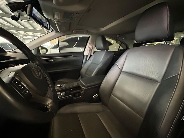 LEXUS凌志 ES300H  第8張相片
