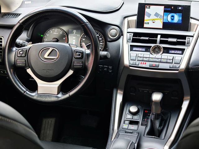 LEXUS凌志 NX200T  第5張相片