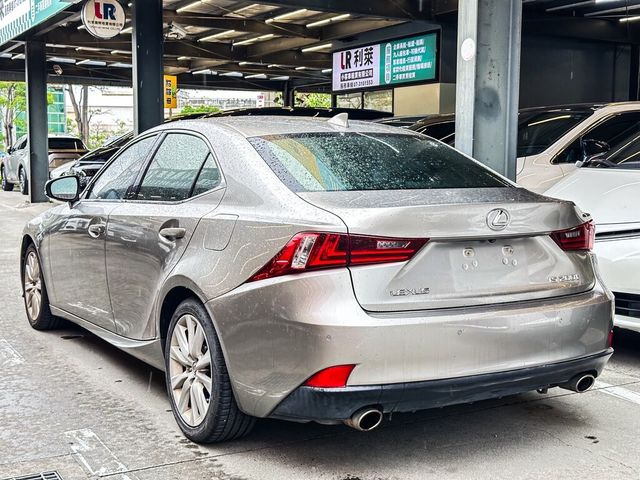 LEXUS凌志 IS200T  第5張相片
