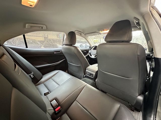 LEXUS凌志 IS200T  第6張相片