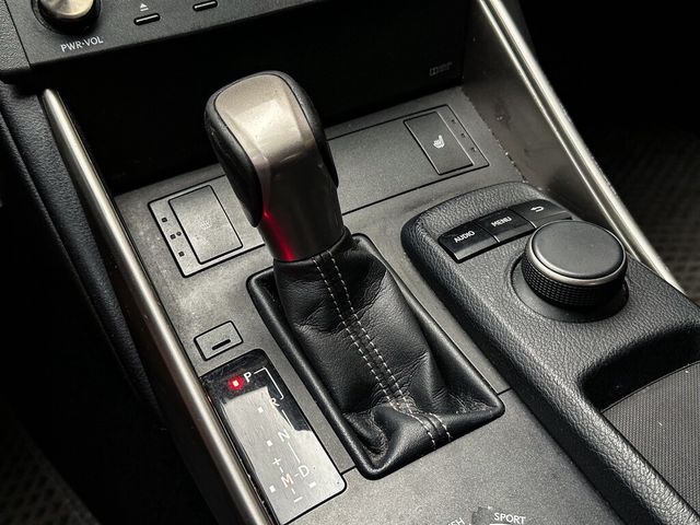 LEXUS凌志 IS200T  第12張相片