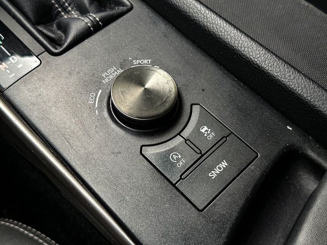 LEXUS凌志 IS200T  第13張相片