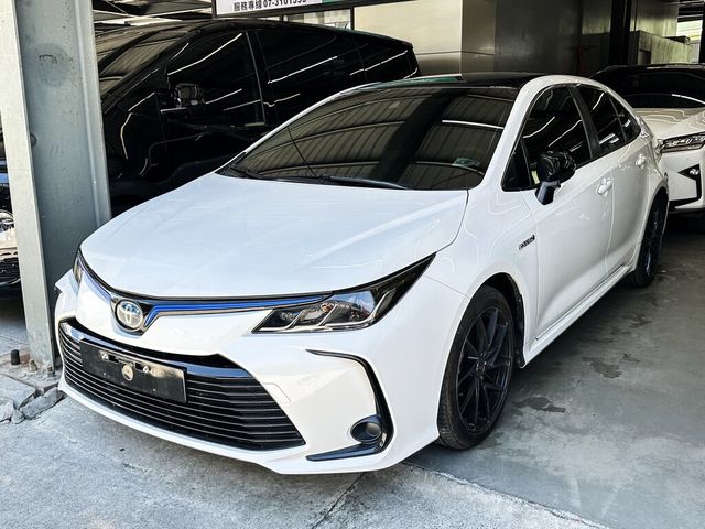 TOYOTA豐田 COROLLA ALTIS HYBRID  第1張相片