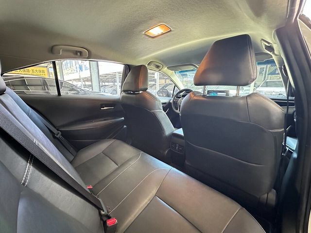 TOYOTA豐田 COROLLA ALTIS HYBRID  第7張相片