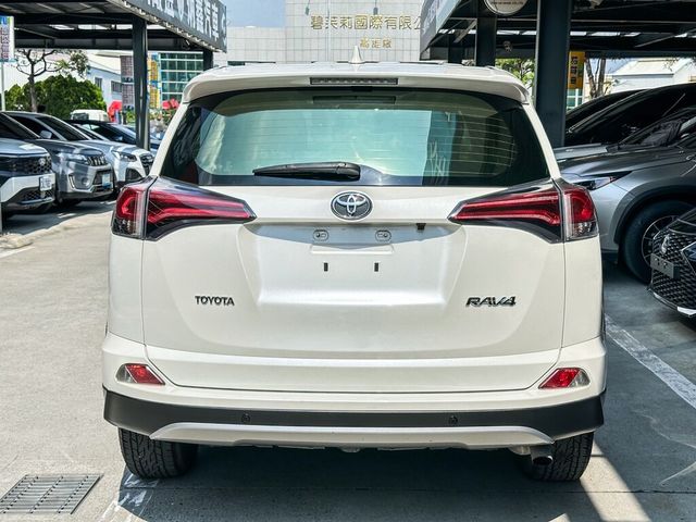 TOYOTA豐田 RAV4  第6張相片