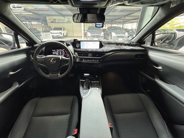 LEXUS凌志 UX200  第12張相片