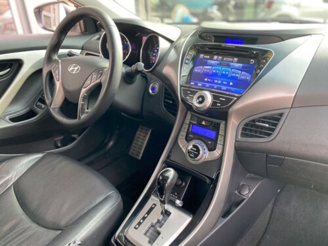 HYUNDAI現代 ELANTRA  第4張相片