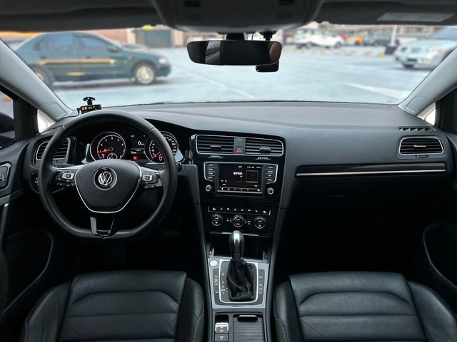 VOLKSWAGEN福斯 GOLF  第5張相片