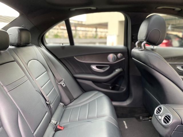 M-BENZ賓士 C300  第18張相片