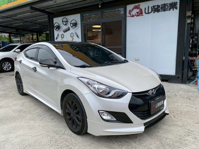 HYUNDAI現代 ELANTRA  第1張相片