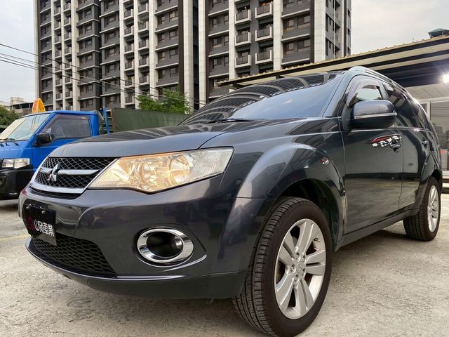 MITSUBISHI三菱 OUTLANDER  第2張相片