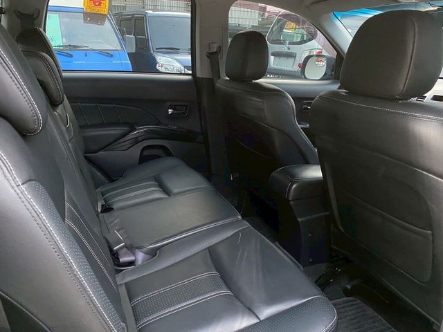 MITSUBISHI三菱 OUTLANDER  第6張相片