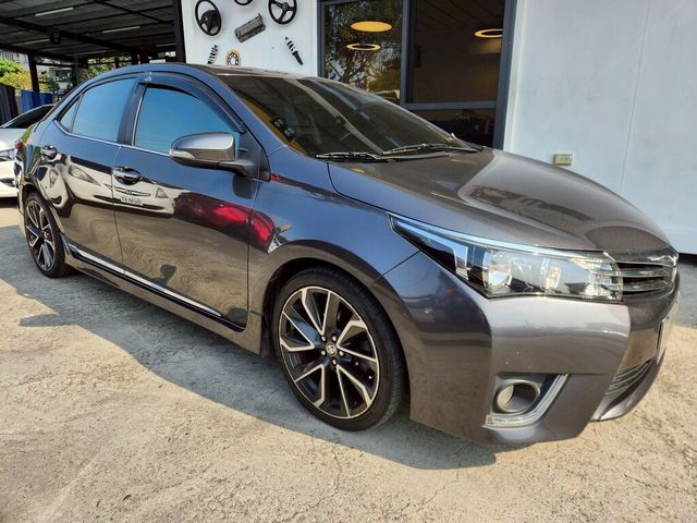 TOYOTA豐田 ALTIS  第1張相片