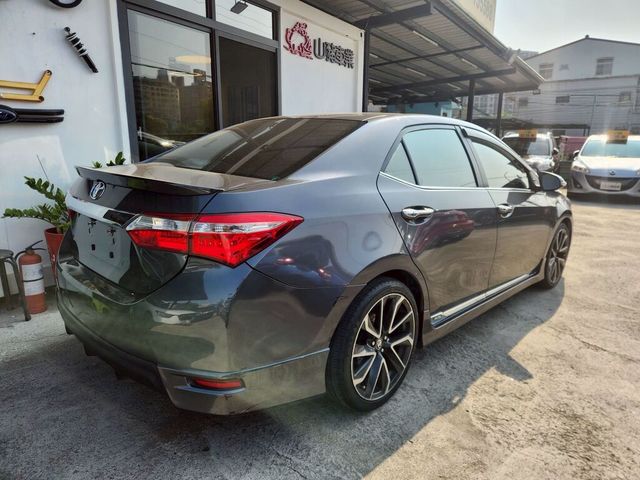 TOYOTA豐田 ALTIS  第3張相片