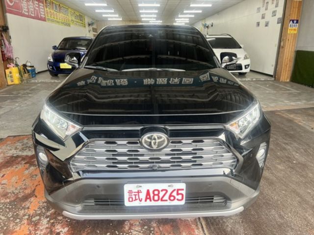 TOYOTA豐田 RAV4  第3張相片