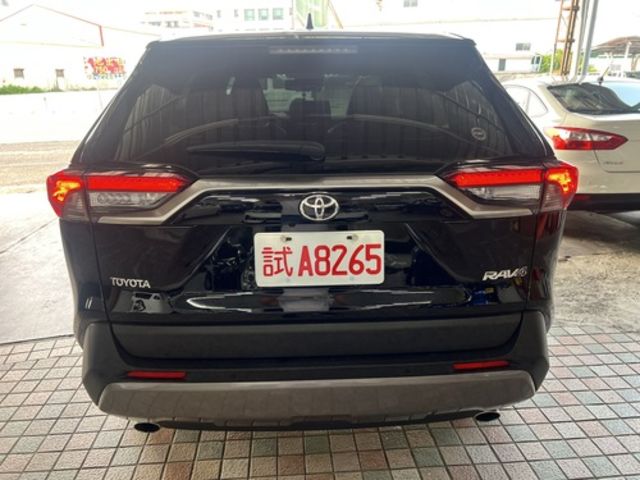 TOYOTA豐田 RAV4  第4張相片