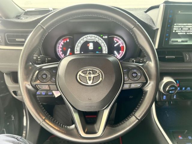 TOYOTA豐田 RAV4  第6張相片