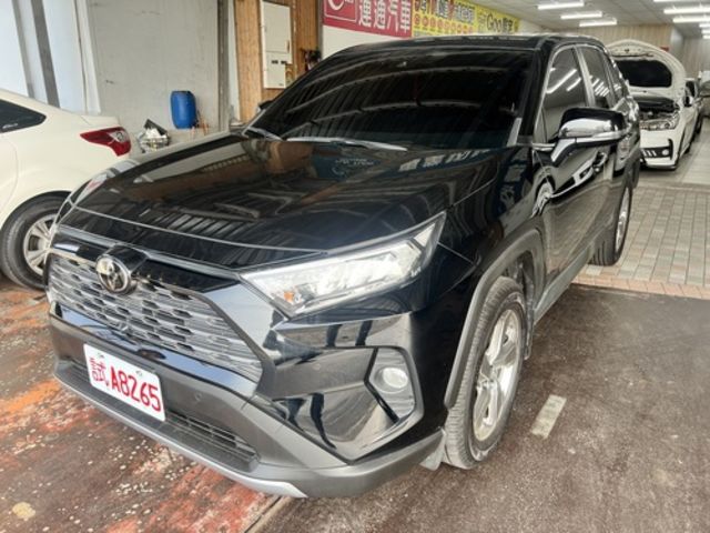 TOYOTA豐田 RAV4  第10張相片