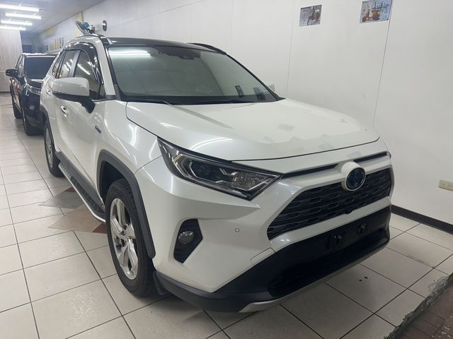 TOYOTA豐田 RAV4  第1張相片