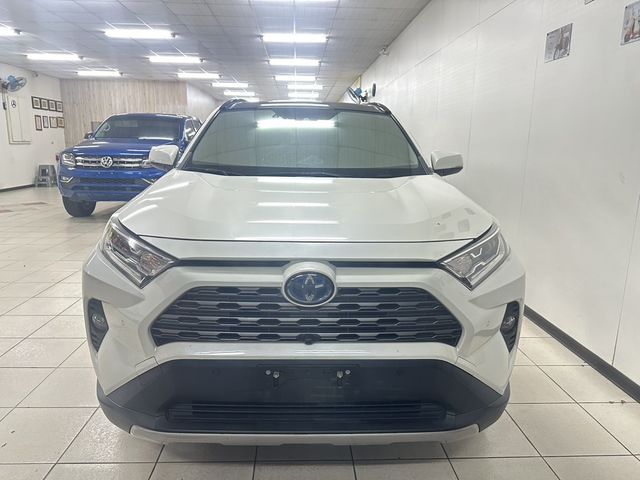 TOYOTA豐田 RAV4  第3張相片