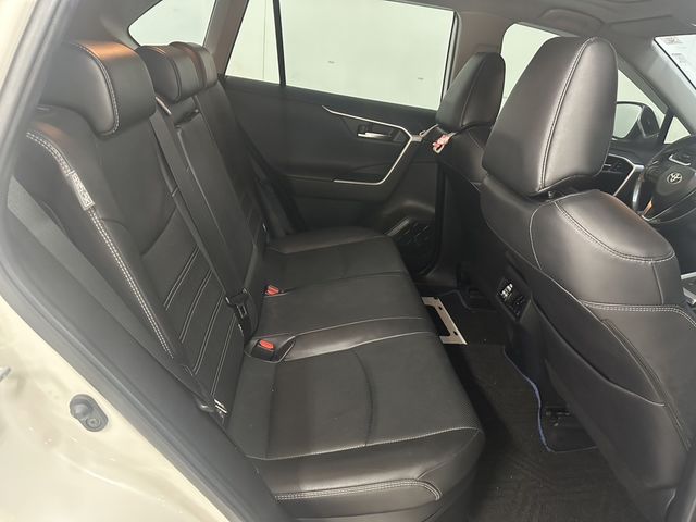 TOYOTA豐田 RAV4  第9張相片