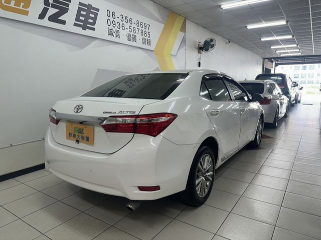 TOYOTA豐田 ALTIS  第2張相片
