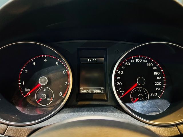 就是要GTI 天窗 11安 換檔快撥 定速 恆溫 多功能方向盤 循跡 ABS  第15張相片