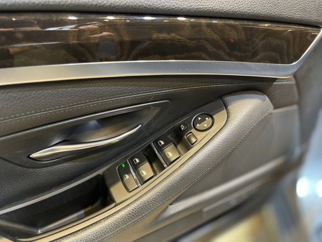 新車267萬 只跑13萬 I-KEY 8安 天窗 換檔快撥 循跡防滑 定速雙電動椅 安全首選  第19張相片
