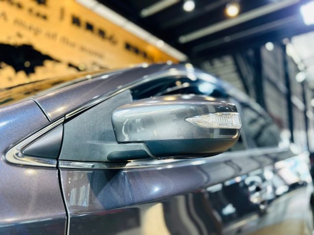 AERO版 I-KEY 雙安 摸門 定速 恆溫 ABS 空間舒適寬敞 代步首選  第8張相片