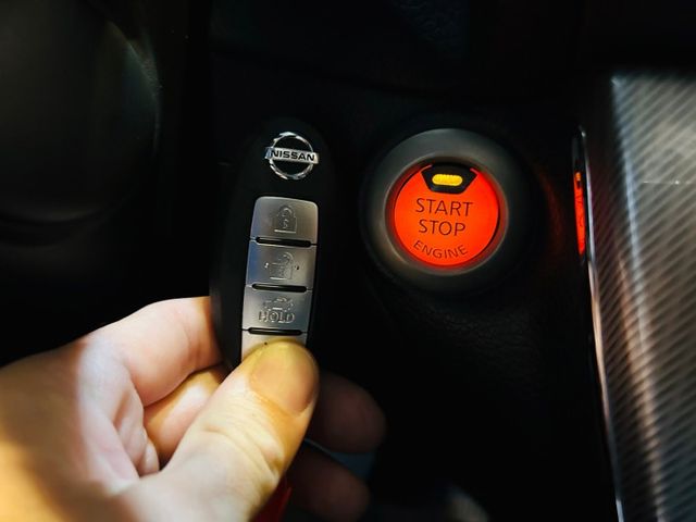 AERO版 I-KEY 雙安 摸門 定速 恆溫 ABS 空間舒適寬敞 代步首選  第18張相片