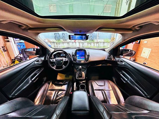 時尚柴油經典型 全景天窗 I-KEY 360度環景 多媒體影音系統 電動椅 定速 導航 安全首選  第9張相片