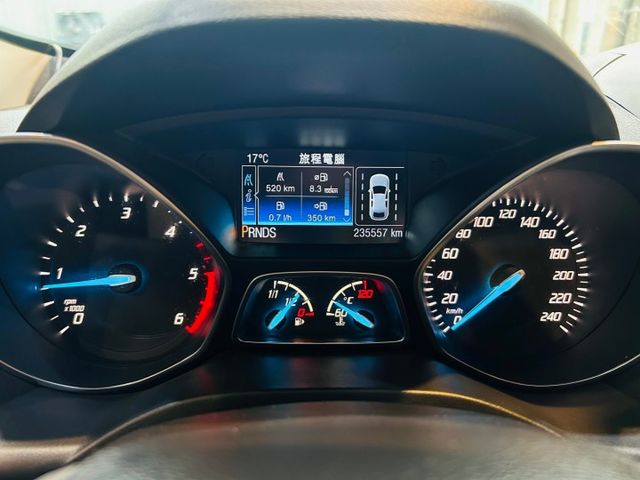 時尚柴油經典型 全景天窗 I-KEY 360度環景 多媒體影音系統 電動椅 定速 導航 安全首選  第13張相片