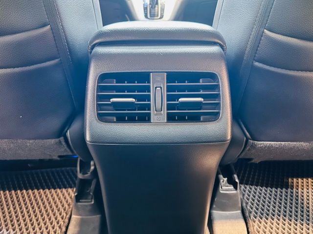 4代 2.4頂級 VTI-S 竟然不用30萬 天窗 4安 快撥 恆溫 倒車顯影 定速  第18張相片